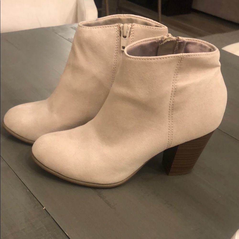 Women's Cream Ankle Boots size 6